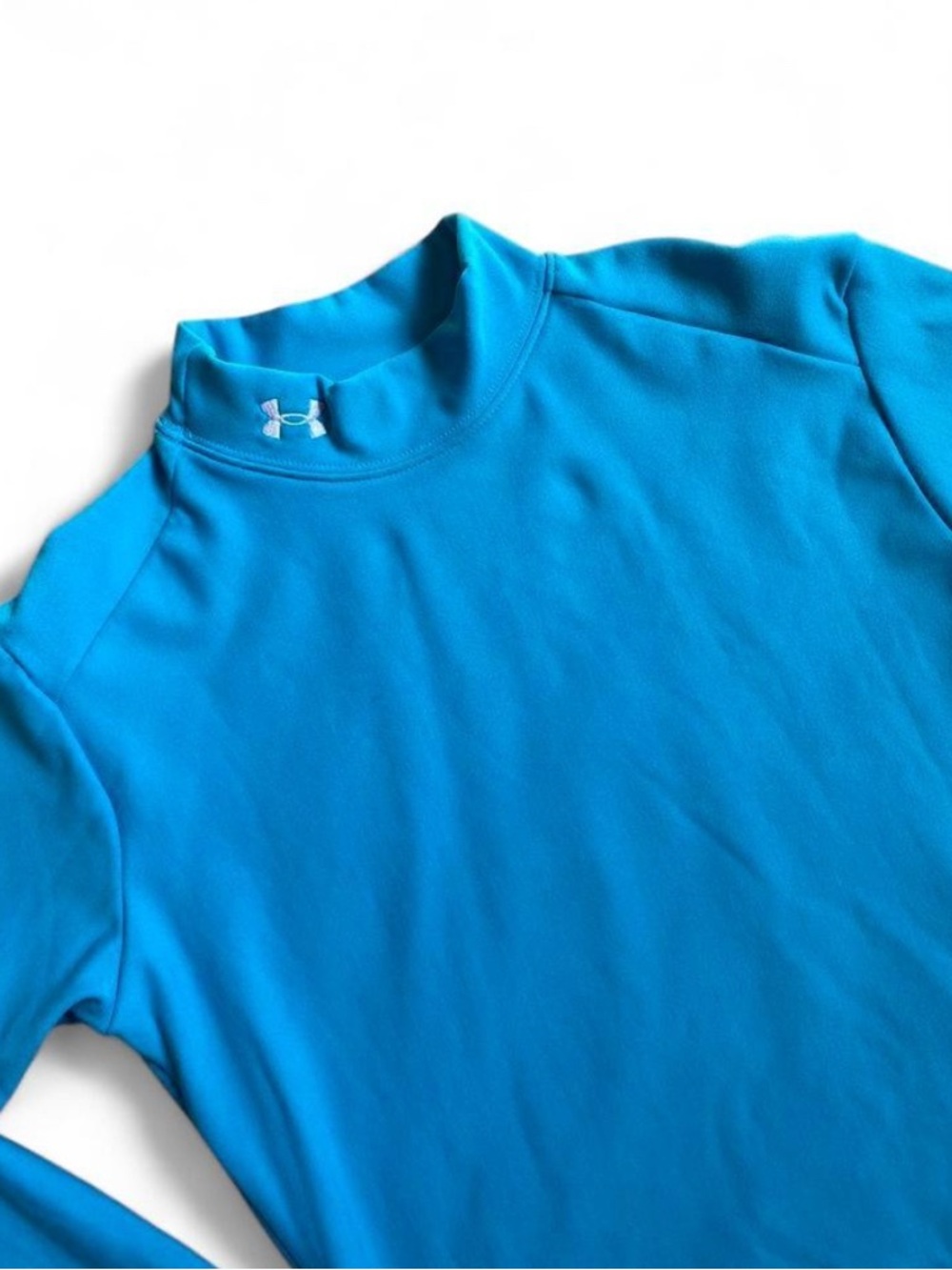 Under Armour Women’s Cold Gear Shirt Size Medium